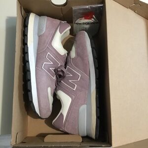 New Balance 574 lilac, gray and white Sneakers. Size 8.5